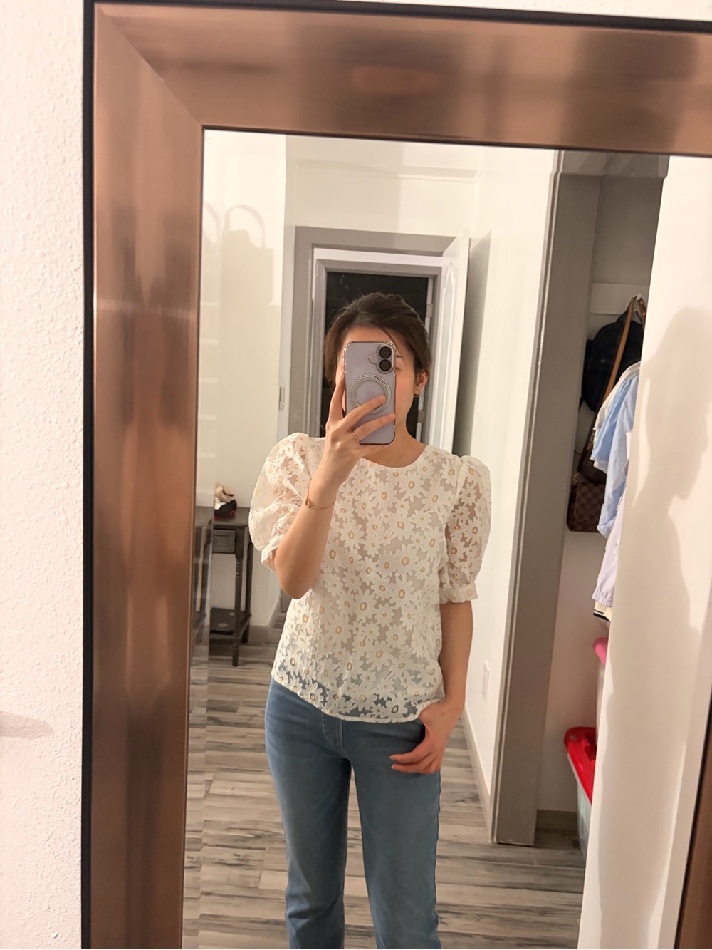 Delicate White Floral Lace Puff-Sleeve Blouse